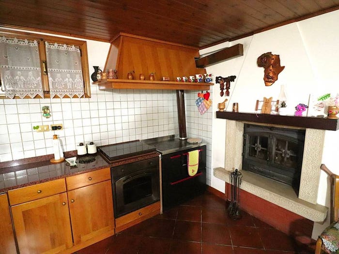 Casa con 6 locali in vendita in Via Carlonga, Centro, Caneva