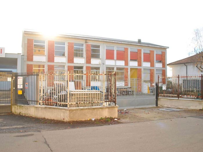 Casa con 6 locali in vendita in Via Pontida, Rescaldina