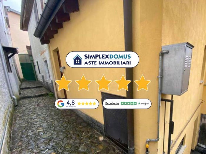 Appartamento quadrilocale in vendita in Frazione Orascio, Maccagno con Pino e Veddasca