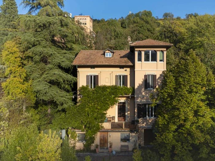 Casa con 6 locali in vendita in Via San Vittore, Colli Castiglione, Bologna