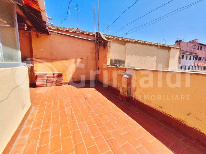 Casa quadrilocale in vendita in Cisternone, Livorno
