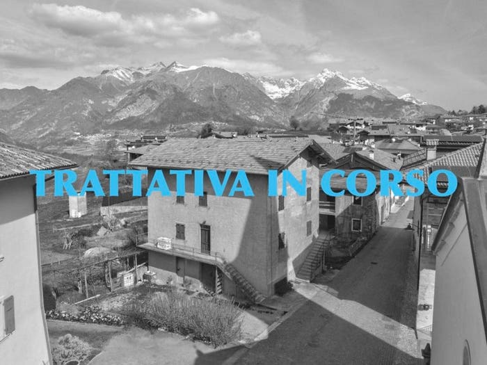 Casa con 6 locali in vendita in Frazione Lundo, Lundo, Comano Terme