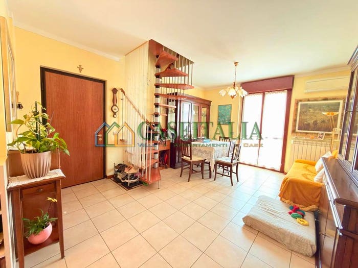 Appartamento con 5 locali in vendita in Cantone Carasso, Ivrea