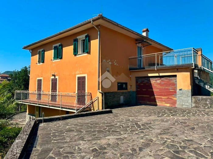 Casa con 6 locali in vendita in Località sulla Costa, Carasco