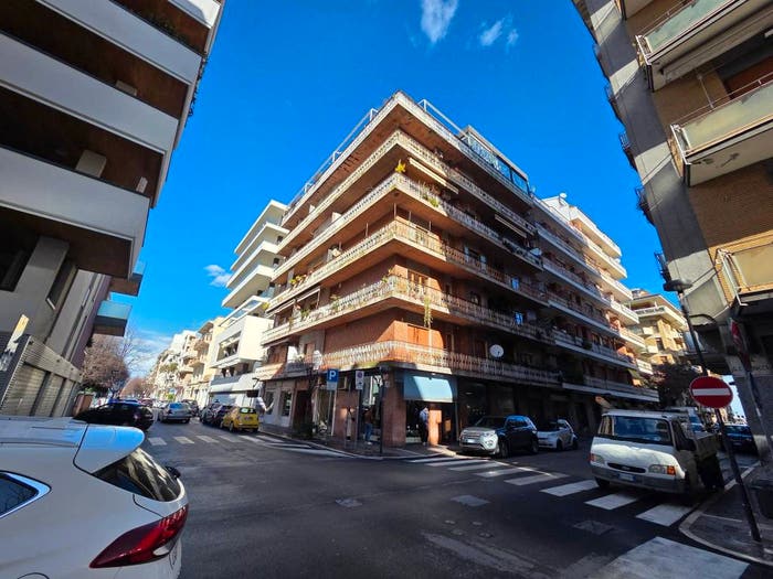 Appartamento quadrilocale in vendita in Via Giosuè Carducci, Piazza Salotto Corso Umberto, Pescara