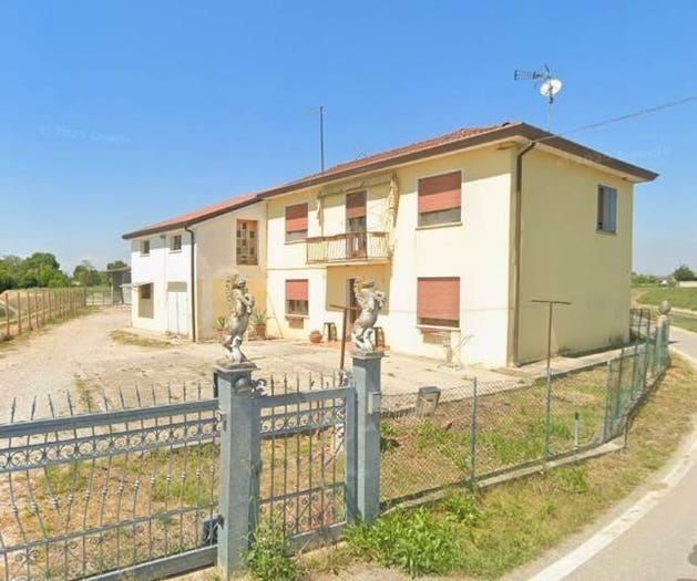 Casa con 6 locali in vendita in Via Quarrin, Codevigo