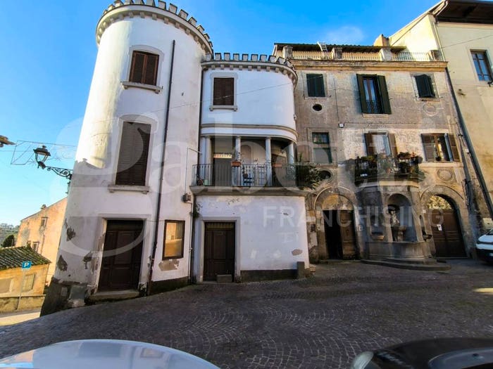 Appartamento con 5 locali in vendita in Piazza Guglielmo Marconi, Centro, Fabrica di Roma