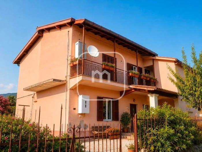 Appartamento trilocale in vendita in Via Quadrelle, Centro, Palestrina