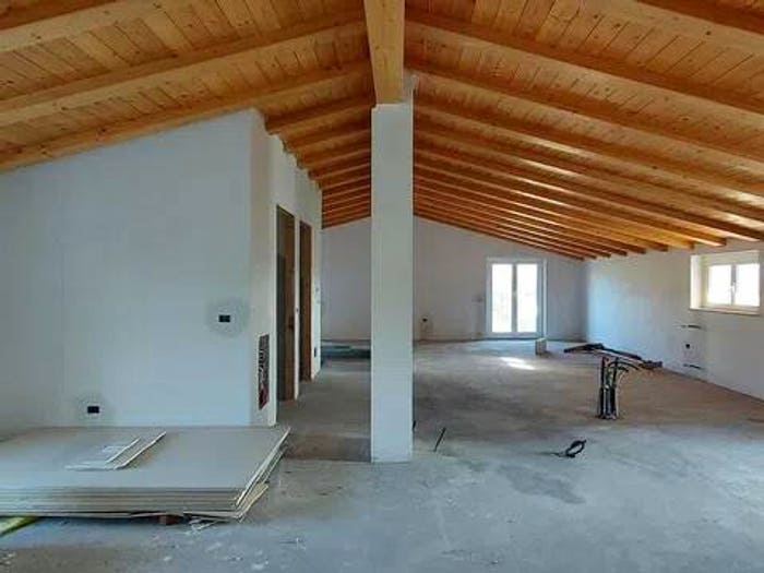 Appartamento con 6 locali in vendita in Via Benedetto Croce, Altino