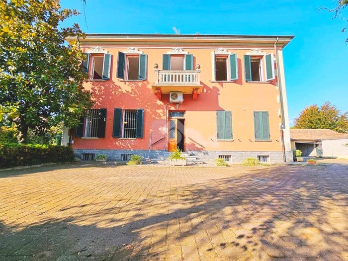 Casa con 6 locali in vendita in Via Nazario Sauro, Centro, Frugarolo
