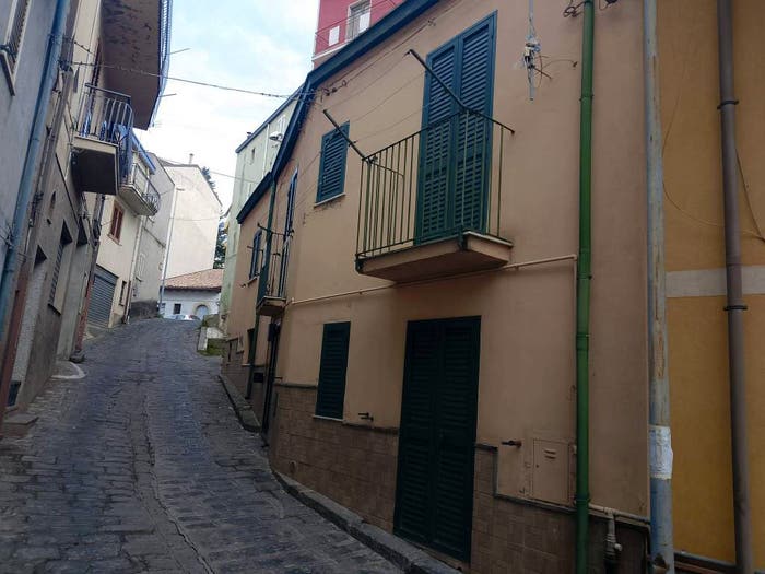 Appartamento trilocale in vendita in Via Fiera, Cesarò