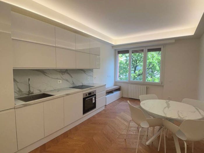 Appartamento trilocale in vendita in Via Francesco Albani, Monte Rosa Lotto, Milano