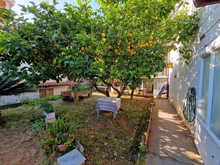 Appartamento con 6 locali in vendita in Centro, Camporosso