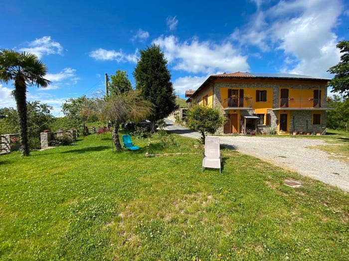 Casa con 6 locali in vendita in Strada Provinciale per Canelli, Loazzolo