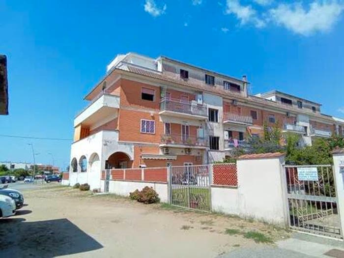 Appartamento trilocale in vendita in Via Delle Rose SNC, Lido dei Pini di Ardea Lupetta, Ardea