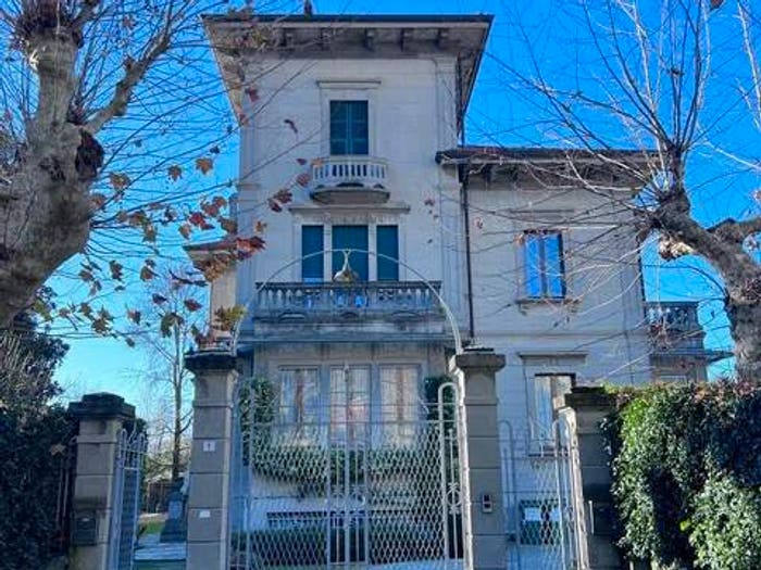 Appartamento con 6 locali in vendita in Via Dei Martiri A, Centro, Grignasco