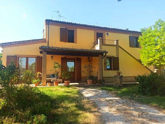 Casa con 6 locali in vendita in Contrada Fontanelle, Montecosaro