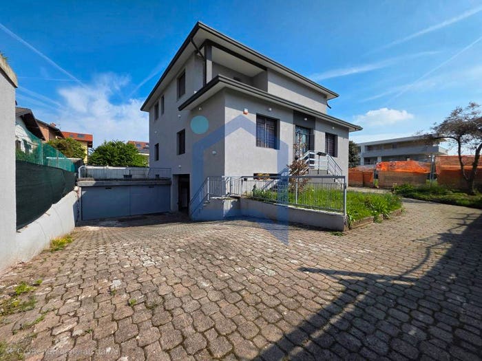 Casa in vendita in Via Papa Giovanni XXIII, Ronco Briantino