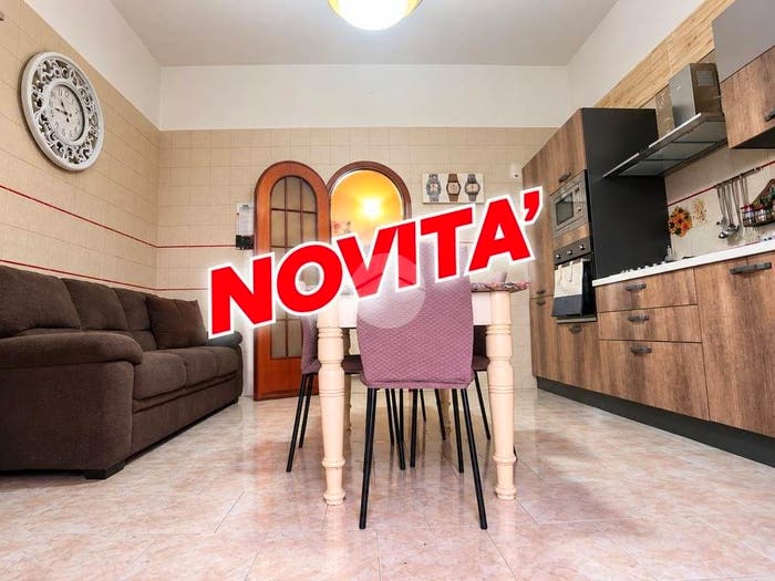 Appartamento trilocale in vendita in Via Rosina Muzio Salvo, Borgo Vecchio, Palermo