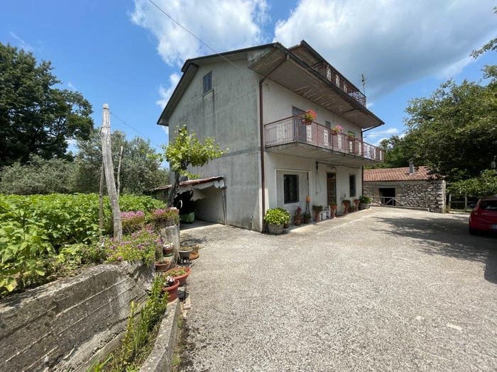 Casa con 5 locali in vendita in macchia del monte, Montemarano