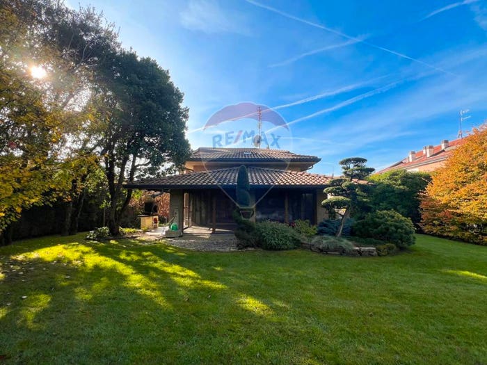 Casa con 6 locali in vendita in Centro, Bernareggio