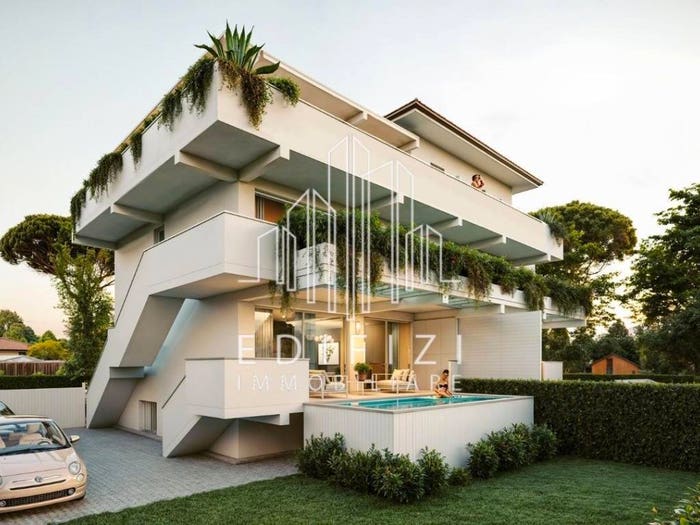 Appartamento con 5 locali in vendita in Via Bagnone, Marina di Massa Centro, Massa