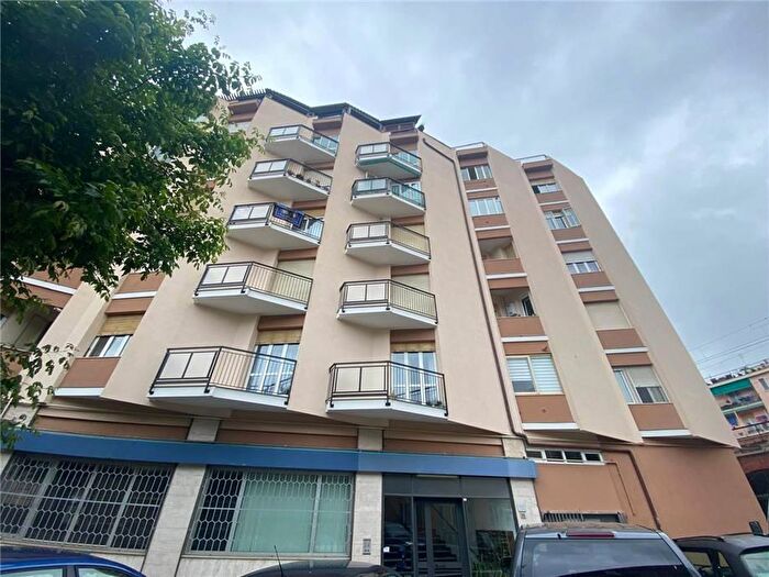 Appartamento con 5 locali in vendita in Via Roma B, Ceriale