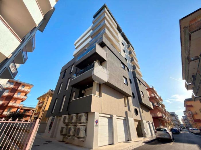 Appartamento trilocale in vendita in Via Esperia, Brondolo, Chioggia