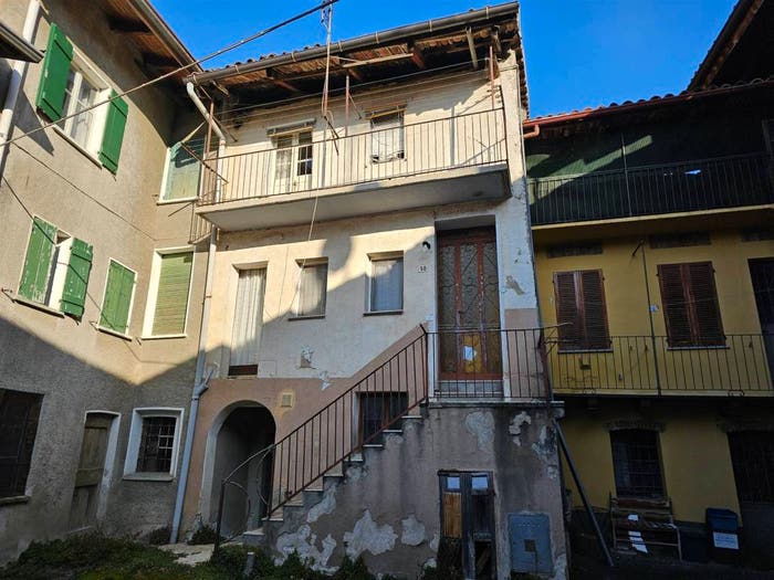 Casa quadrilocale in vendita in Via Bona, Zumaglia