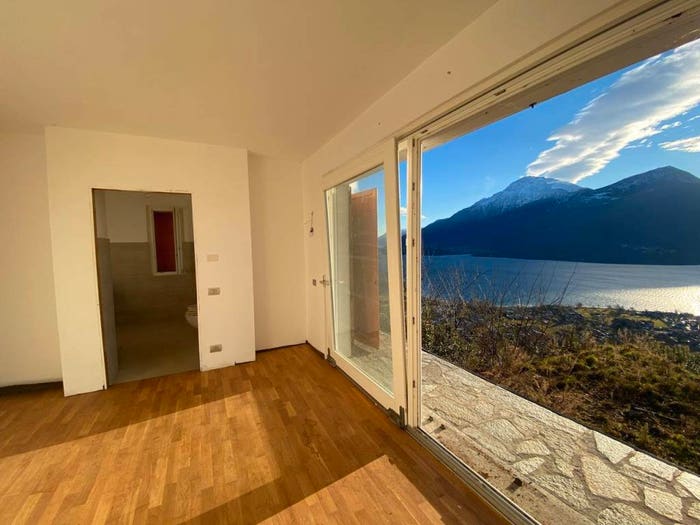 Casa con 6 locali in vendita in Via Falco della Rupe, Centro, Musso