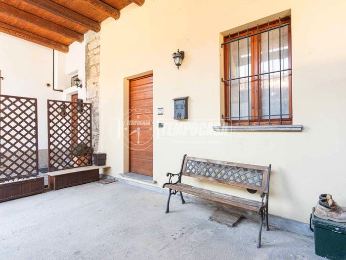 Appartamento trilocale in vendita in Via Monte Nero, Centro, Inverigo