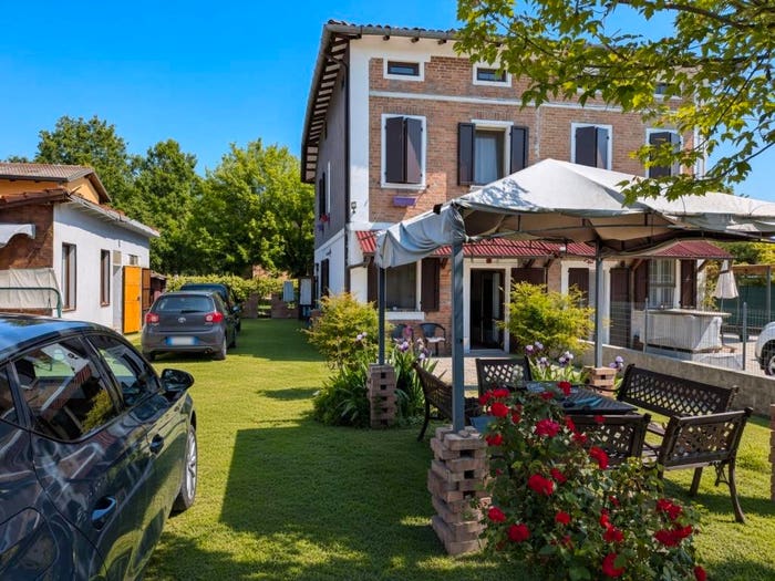 Casa quadrilocale in vendita in Via Rugginenta, Ravarino