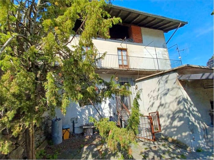 Casa trilocale in vendita in Donnas