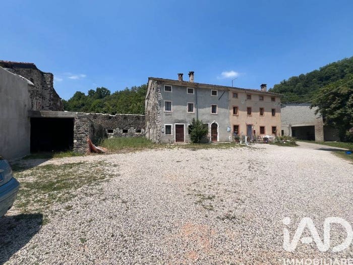 Casa quadrilocale in vendita in Via BRUNIZANAGNOLI, Brogliano