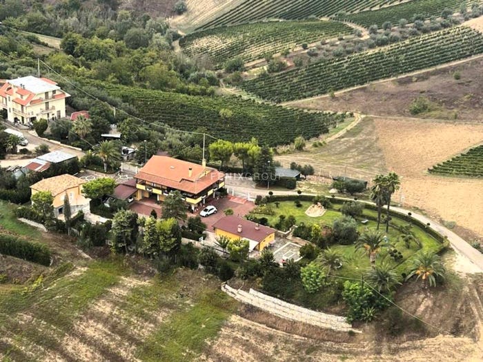 Casa con 6 locali in vendita in CONTRADA COLLELUNGO, Monsampolo del Tronto