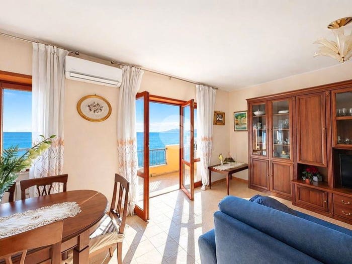 Appartamento con 5 locali in vendita in Via Gastone Maresca, Gaeta