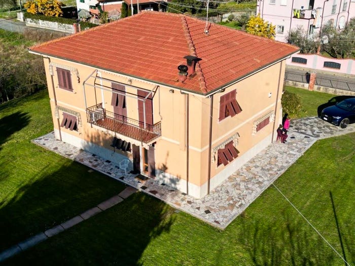 Casa con 6 locali in vendita in Centro, Ameglia