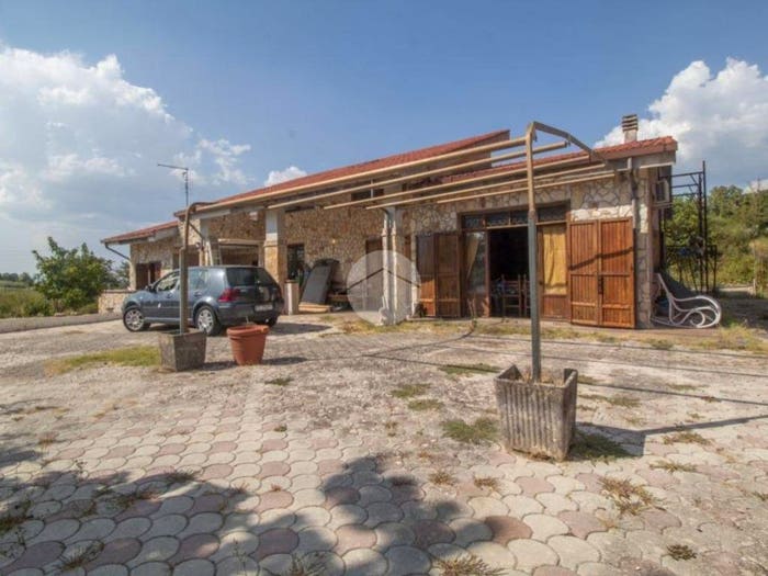 Casa con 6 locali in vendita in Strada della salvia, Palombara Sabina