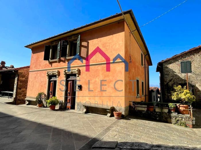 Casa con 6 locali in vendita in Casabasciana, Bagni di Lucca