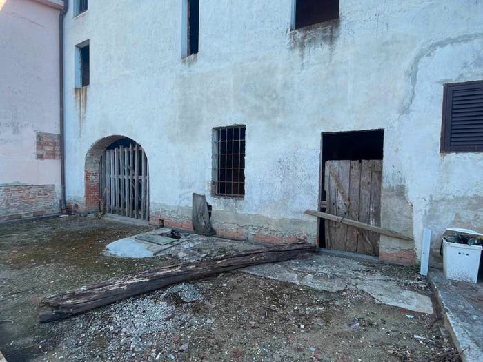 Casa con 6 locali in vendita in La Capanna, Chiesina Uzzanese
