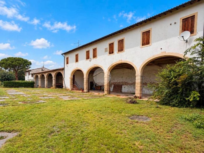 Casa con 6 locali in vendita in Via Belvedere, Poiano, Verona