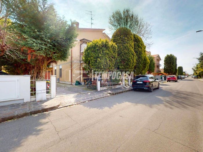 Casa con 6 locali in vendita in Via Umbria, Quartirolo Meloni, Carpi