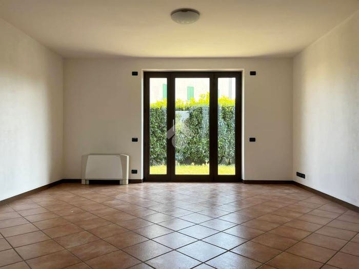 Appartamento trilocale in vendita in Via mulini, Camnago Boscone, Faloppio