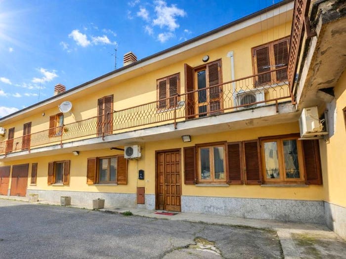 Casa con 6 locali in vendita in Via Francesco Signorini, Valentino, Casale Monferrato
