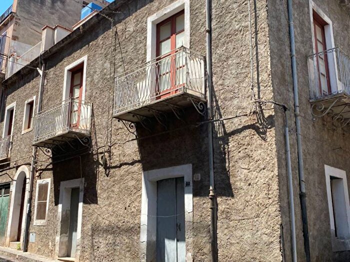 Casa in vendita in Via Oliveto, Centro, Sant'Agata di Militello