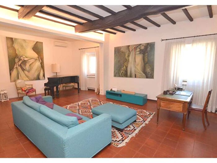 Casa quadrilocale in vendita in Piazza Malacoda, Montevettolini, Monsummano Terme
