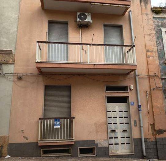 Casa con 6 locali in vendita in Via Magenta, Centro, Pachino