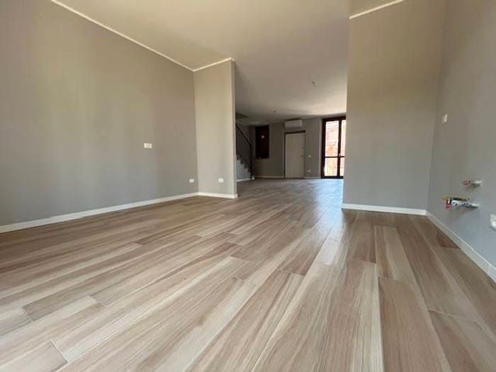 Casa con 5 locali in vendita in Via Sant'Epifanio, Cura Carpignano