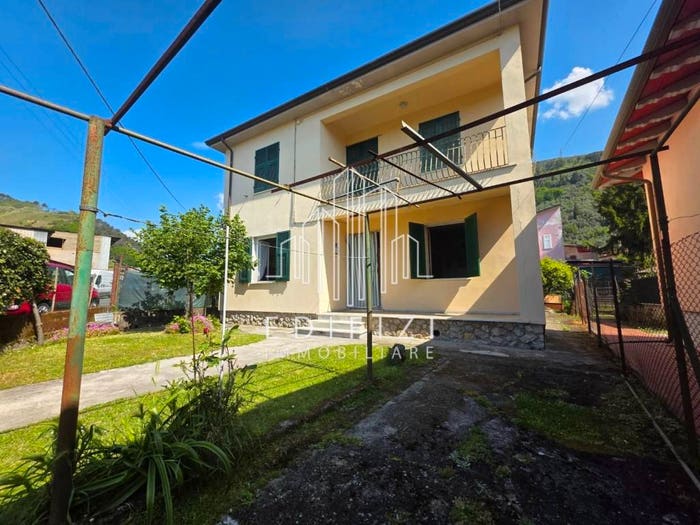Casa con 5 locali in vendita in Mirteto, Massa
