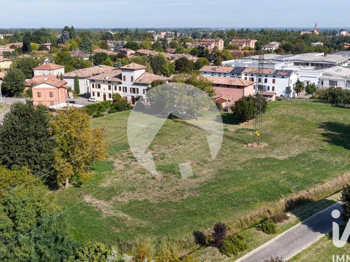 Casa con 6 locali in vendita in Via IV Novembre, Centro, Montecchio Emilia